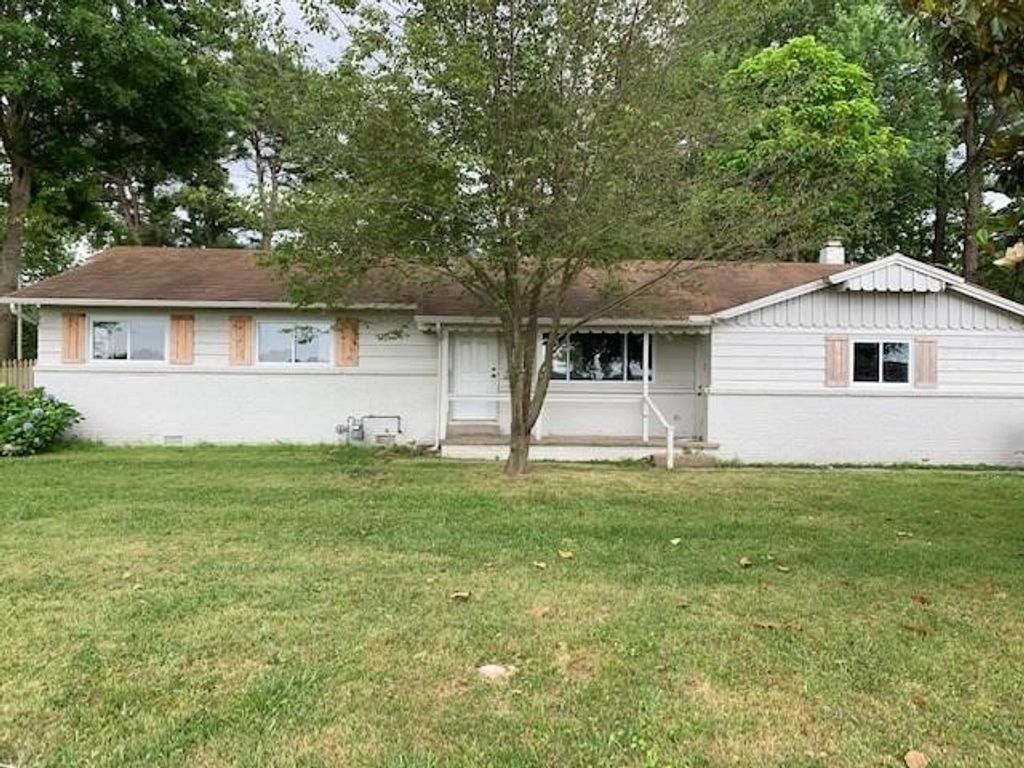 1711 W Deane Street, Fayetteville, AR 72703