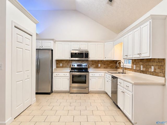 3326 Valley Forge Road, Decatur, AL 35603