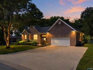 3326 Valley Forge Road, Decatur, AL 35603
