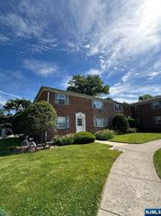 43 Conforti Avenue 86, West Orange, NJ 07052