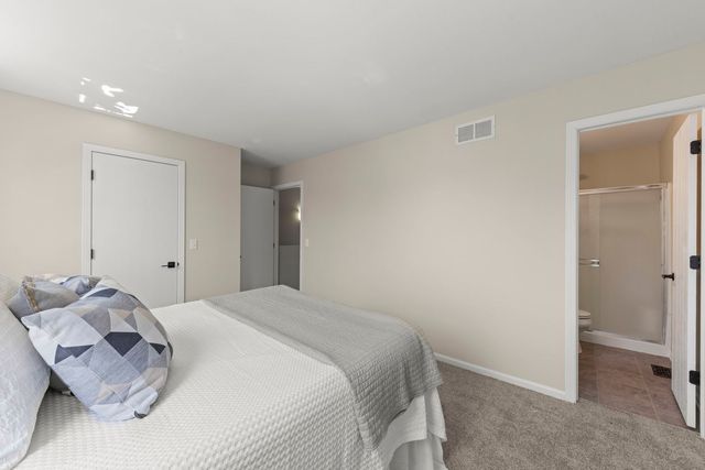 783 Four Seasons Boulevard, Aurora, IL 60504