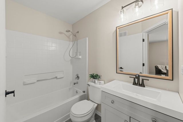 783 Four Seasons Boulevard, Aurora, IL 60504