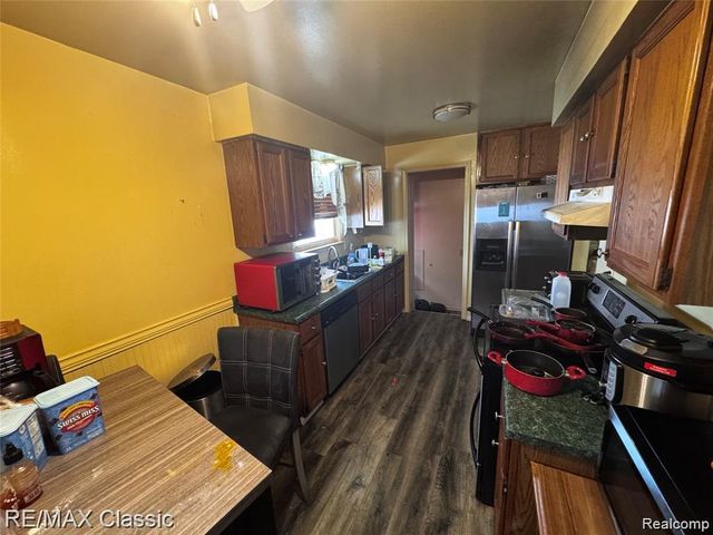 19930 Gaylord, Redford, MI 48240