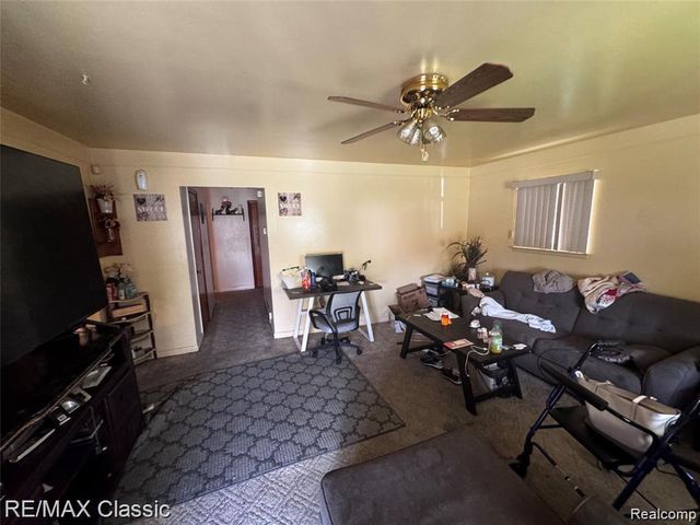 19930 Gaylord, Redford, MI 48240