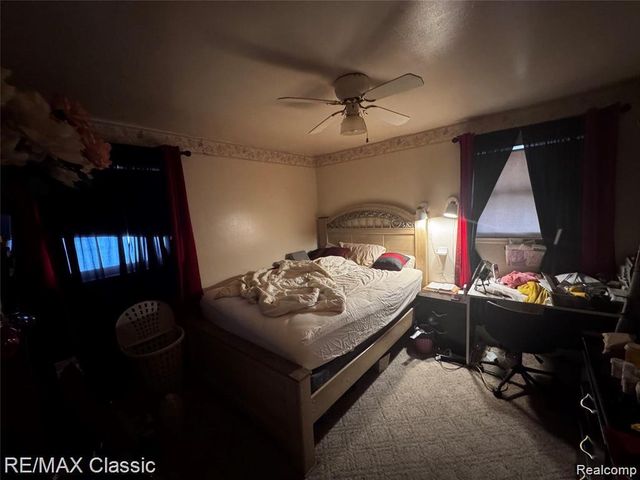 19930 Gaylord, Redford, MI 48240