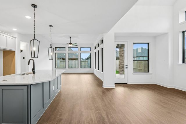 12331 Sweet Gum Drive, Mont Belvieu, TX 77523