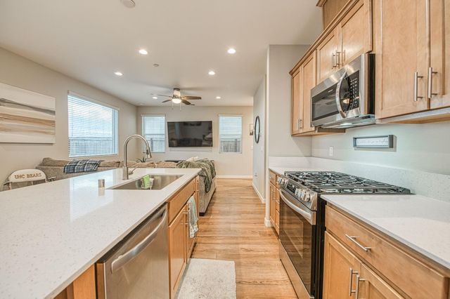 580 Mccaffrey Way, Madera, CA 93636