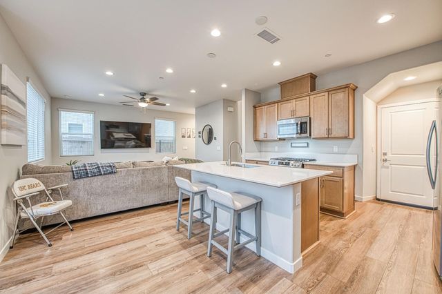 580 Mccaffrey Way, Madera, CA 93636
