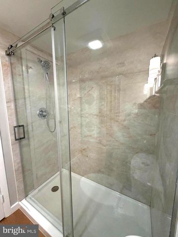 5816-P ROYAL RIDGE DR, Springfield, VA 22152