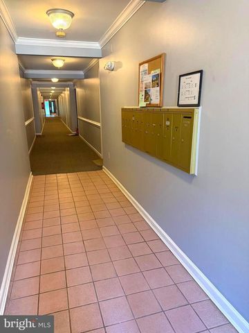 5816-P ROYAL RIDGE DR, Springfield, VA 22152