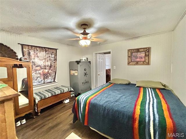 1409 S Washington Street, Salem, MO 65560