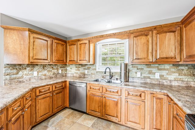 1756 Kirby Ln, Cookeville, TN 38506