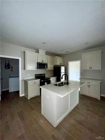 716 Ragland Road 8, Mission, TX 78572