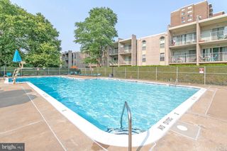 27 CANTERBURY SQ #201, Alexandria, VA 22304