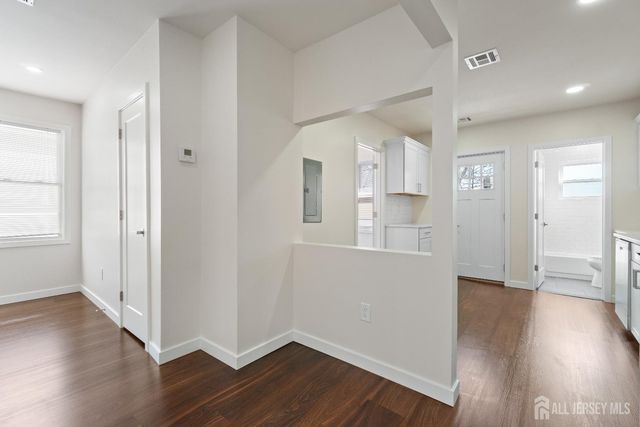 826 George Street 2ndFl, Plainfield, NJ 07062