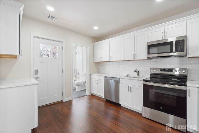 826 George Street 2ndFl, Plainfield, NJ 07062