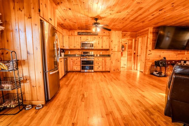 190 Buford Moore Ln, Iron City, TN 38463