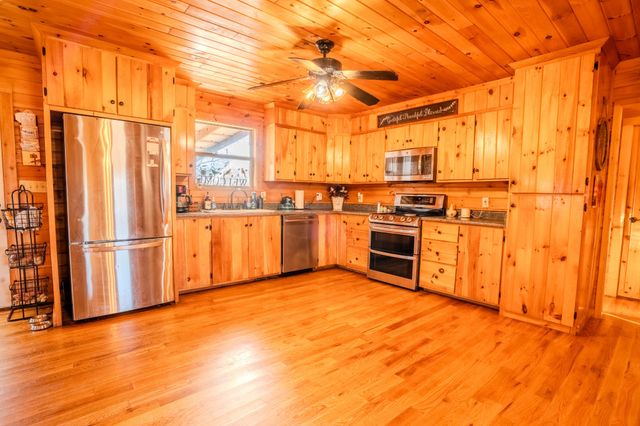 190 Buford Moore Ln, Iron City, TN 38463