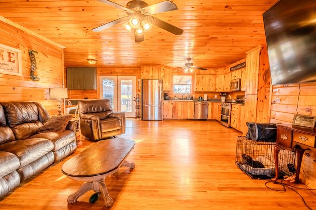 190 Buford Moore Ln, Iron City, TN 38463