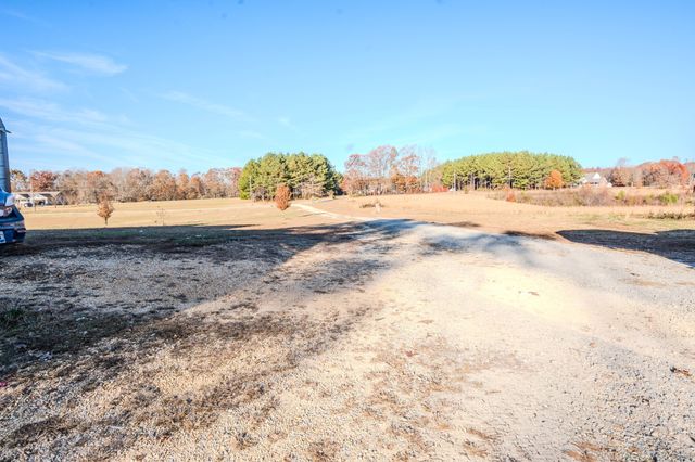 190 Buford Moore Ln, Iron City, TN 38463