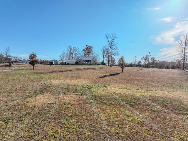 190 Buford Moore Ln, Iron City, TN 38463