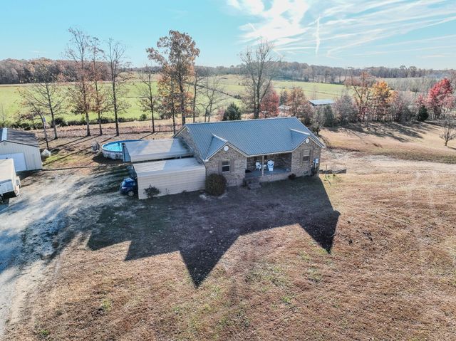 190 Buford Moore Ln, Iron City, TN 38463