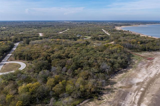 8375 Southern Shore Court, Kemp, TX 75143