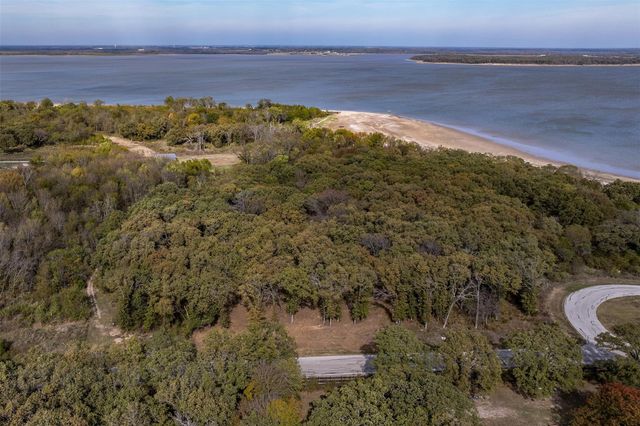 8375 Southern Shore Court, Kemp, TX 75143