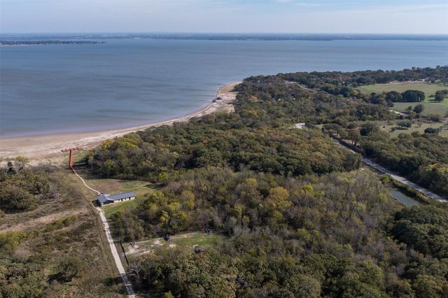 8375 Southern Shore Court, Kemp, TX 75143