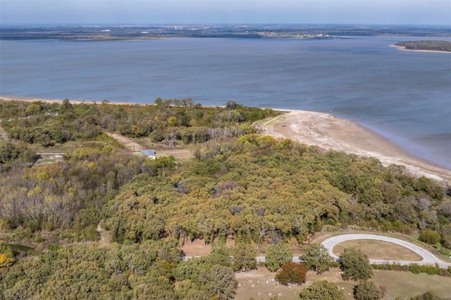 8375 Southern Shore Court, Kemp, TX 75143