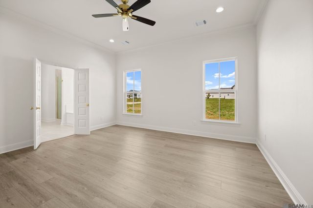 2924 Saint Michael Ave, Gonzales, LA 70737