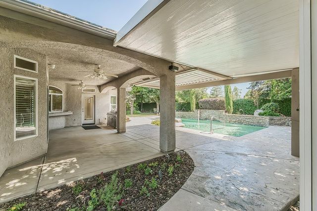 2998 Ashcroft, Clovis, CA 93611