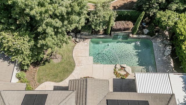 2998 Ashcroft, Clovis, CA 93611