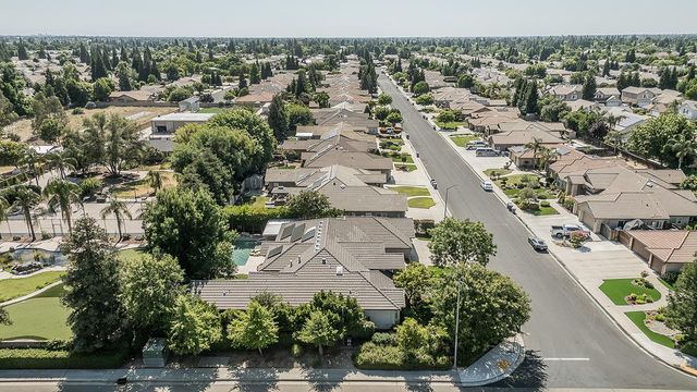 2998 Ashcroft, Clovis, CA 93611