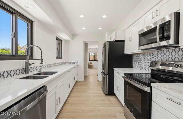 12202 N 64TH Street, Scottsdale, AZ 85254