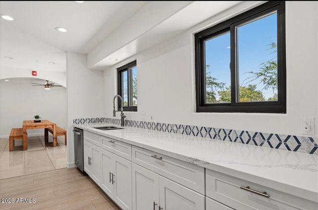 12202 N 64TH Street, Scottsdale, AZ 85254