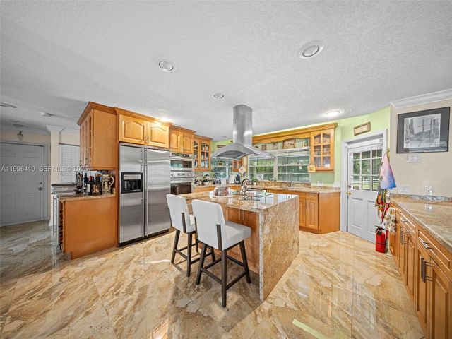 6365 NW 79th Way, Parkland, FL 33067