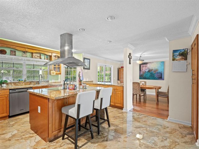 6365 NW 79th Way, Parkland, FL 33067