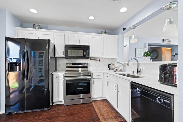 820 Newberry Trail, Fort Worth, TX 76120