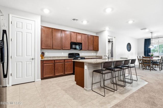 10895 W Keuka Drive, Marana, AZ 85653