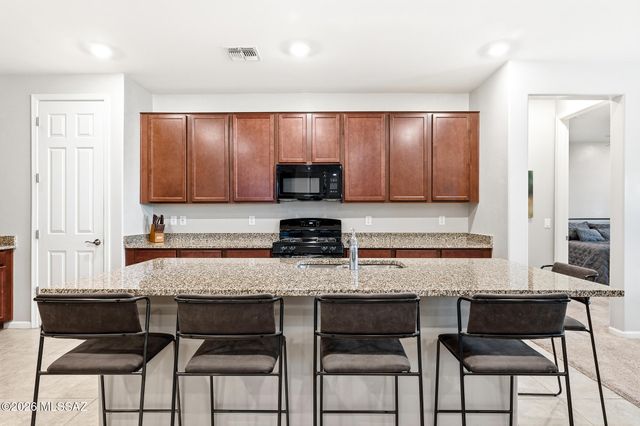 10895 W Keuka Drive, Marana, AZ 85653