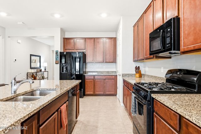 10895 W Keuka Drive, Marana, AZ 85653