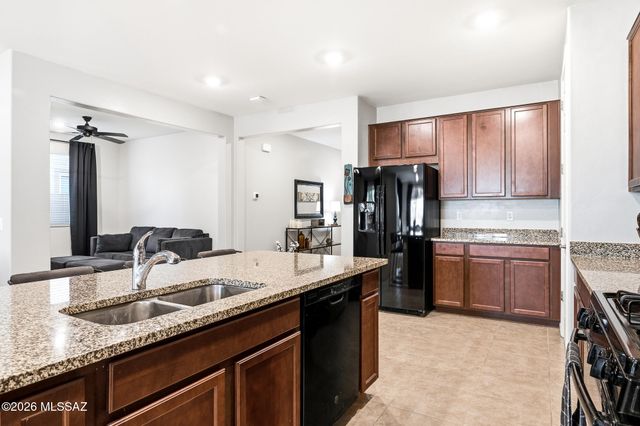 10895 W Keuka Drive, Marana, AZ 85653