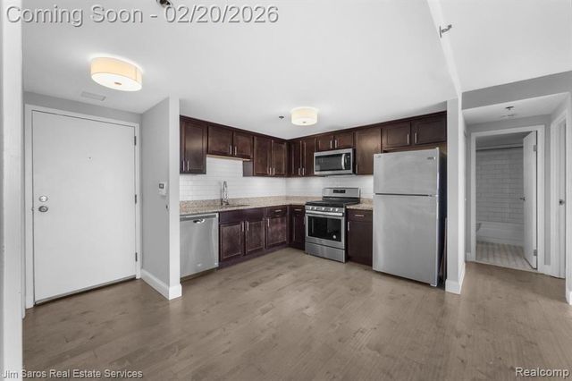 250 E Harbortown Drive 607, Detroit, MI 48207