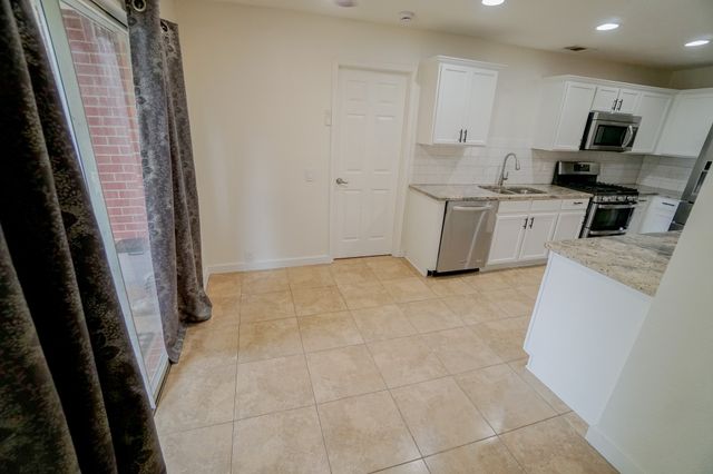 203 Grassy Creek Drive, Wylie, TX 75098