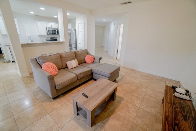 203 Grassy Creek Drive, Wylie, TX 75098