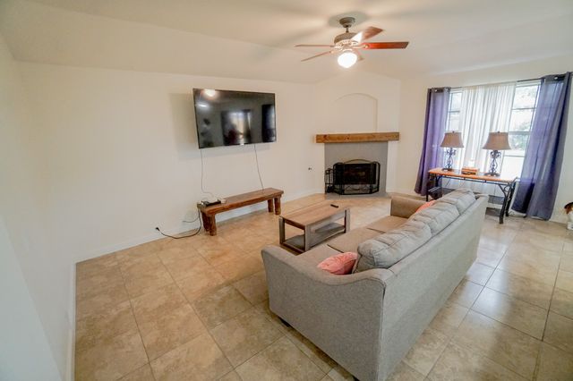 203 Grassy Creek Drive, Wylie, TX 75098