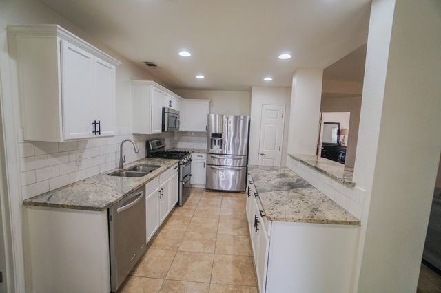 203 Grassy Creek Drive, Wylie, TX 75098
