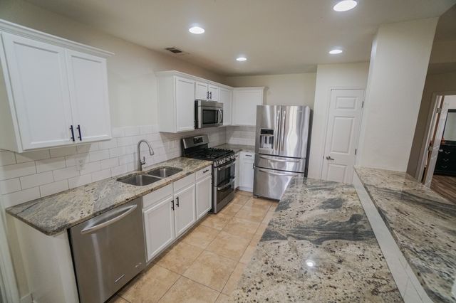 203 Grassy Creek Drive, Wylie, TX 75098