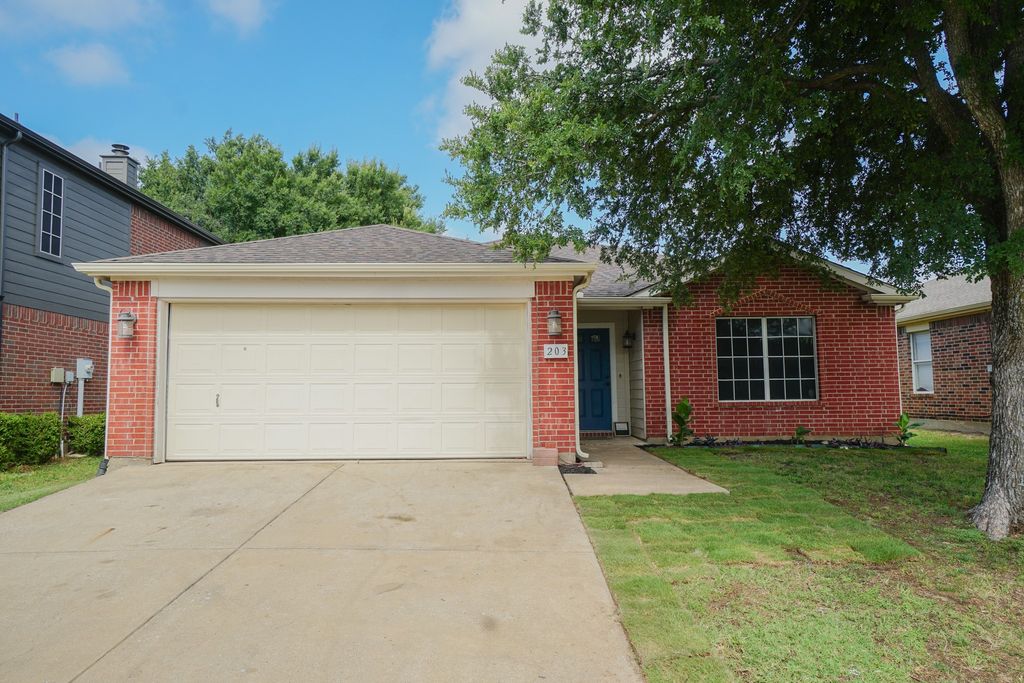 203 Grassy Creek Drive, Wylie, TX 75098